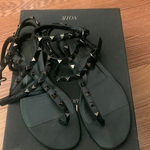 COPY - Valentino Garavani rockstud sandal